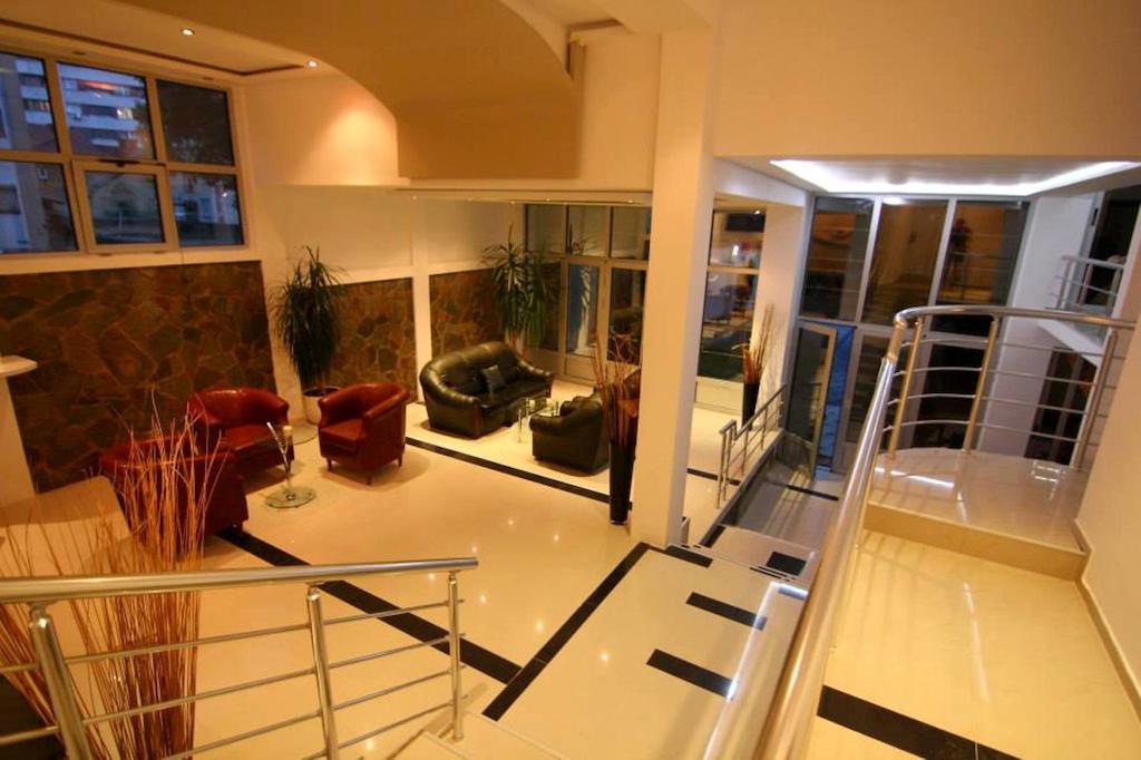 Lira Inn Nis Luaran gambar