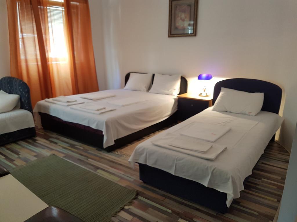 Lira Inn Nis Luaran gambar