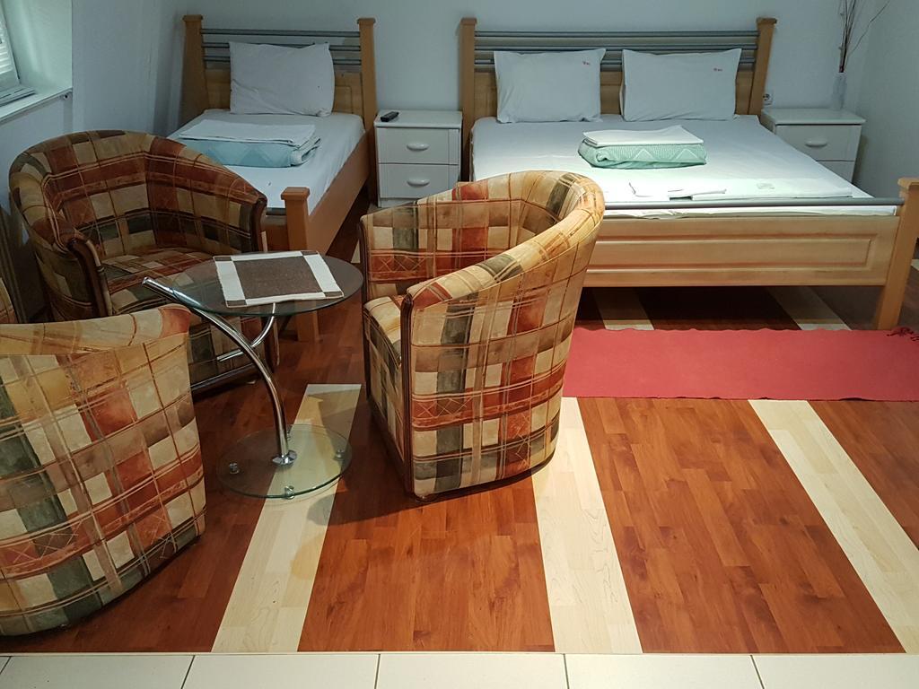 Lira Inn Nis Luaran gambar