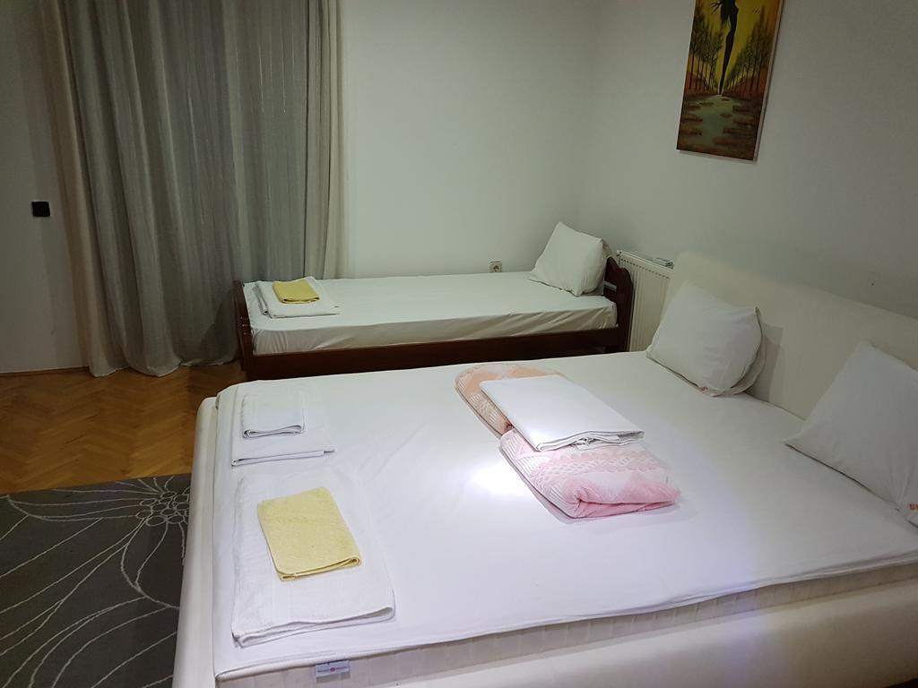 Lira Inn Nis Luaran gambar