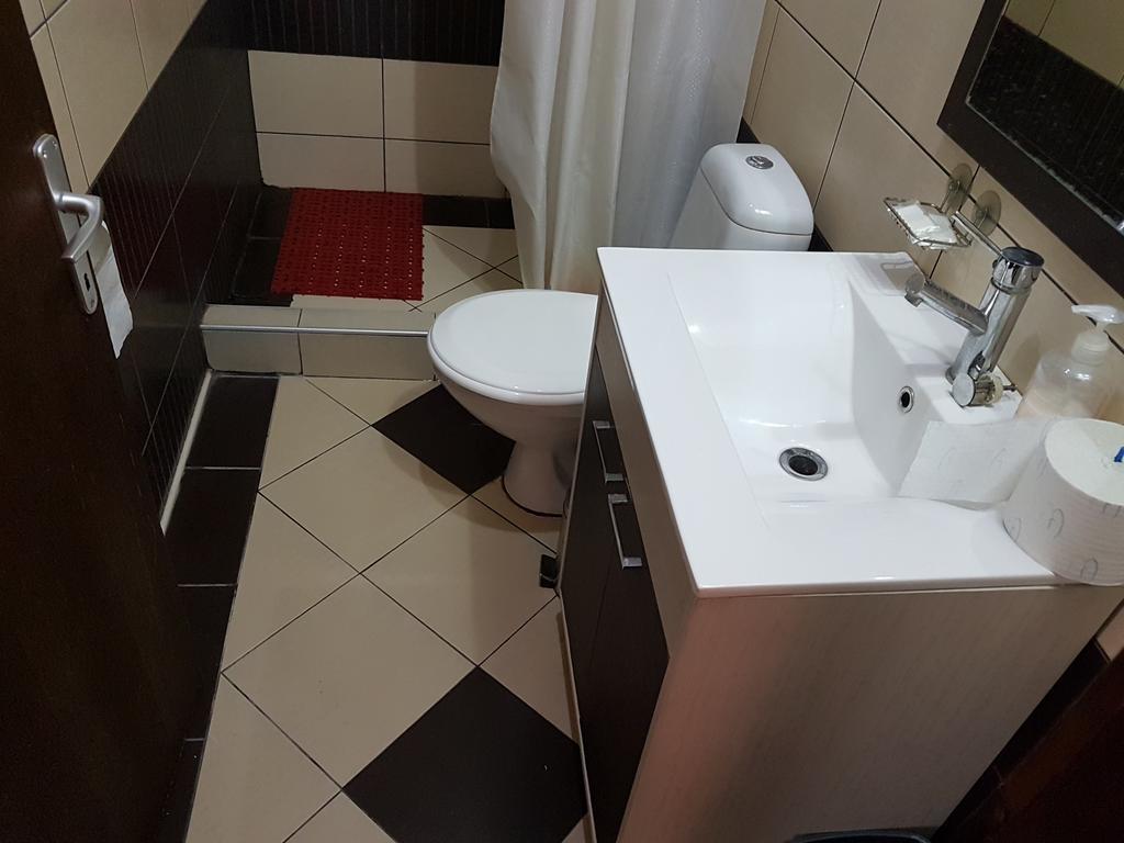 Lira Inn Nis Luaran gambar