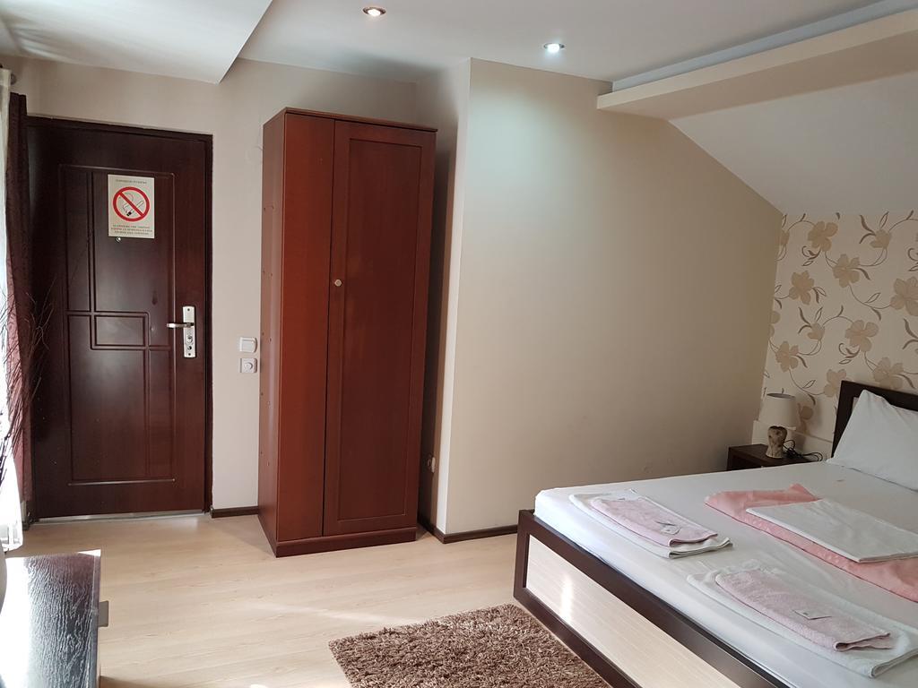 Lira Inn Nis Luaran gambar