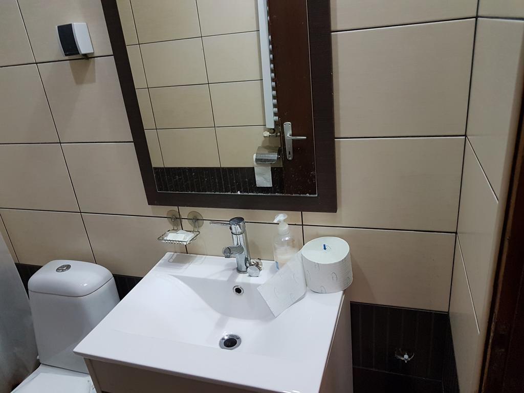 Lira Inn Nis Luaran gambar
