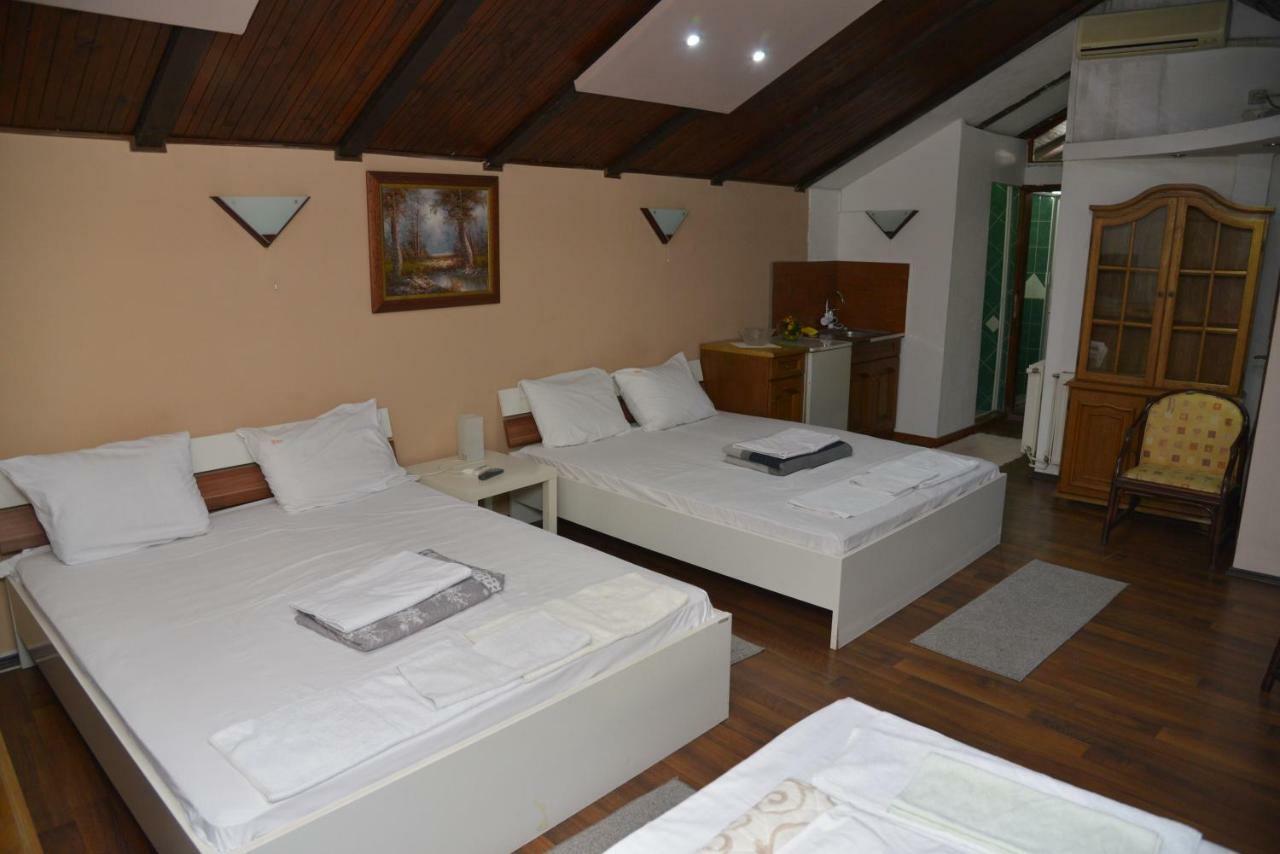 Lira Inn Nis Luaran gambar