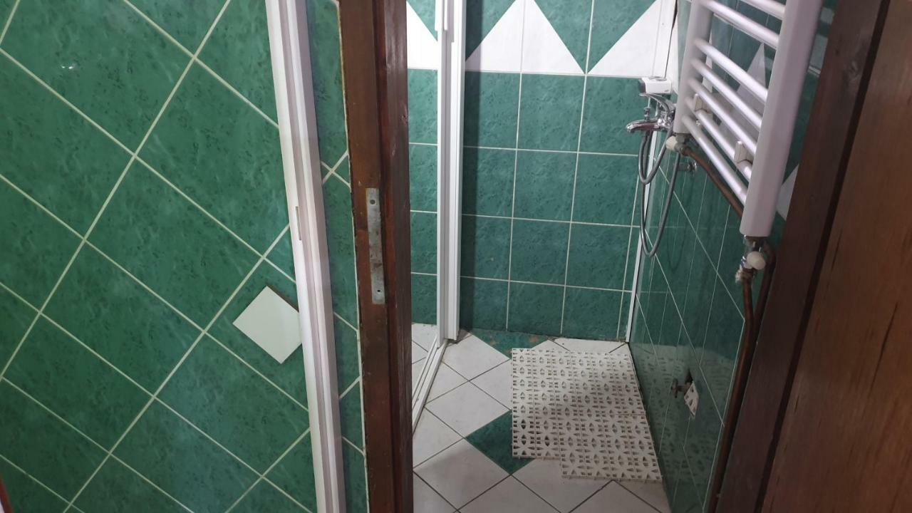 Lira Inn Nis Luaran gambar