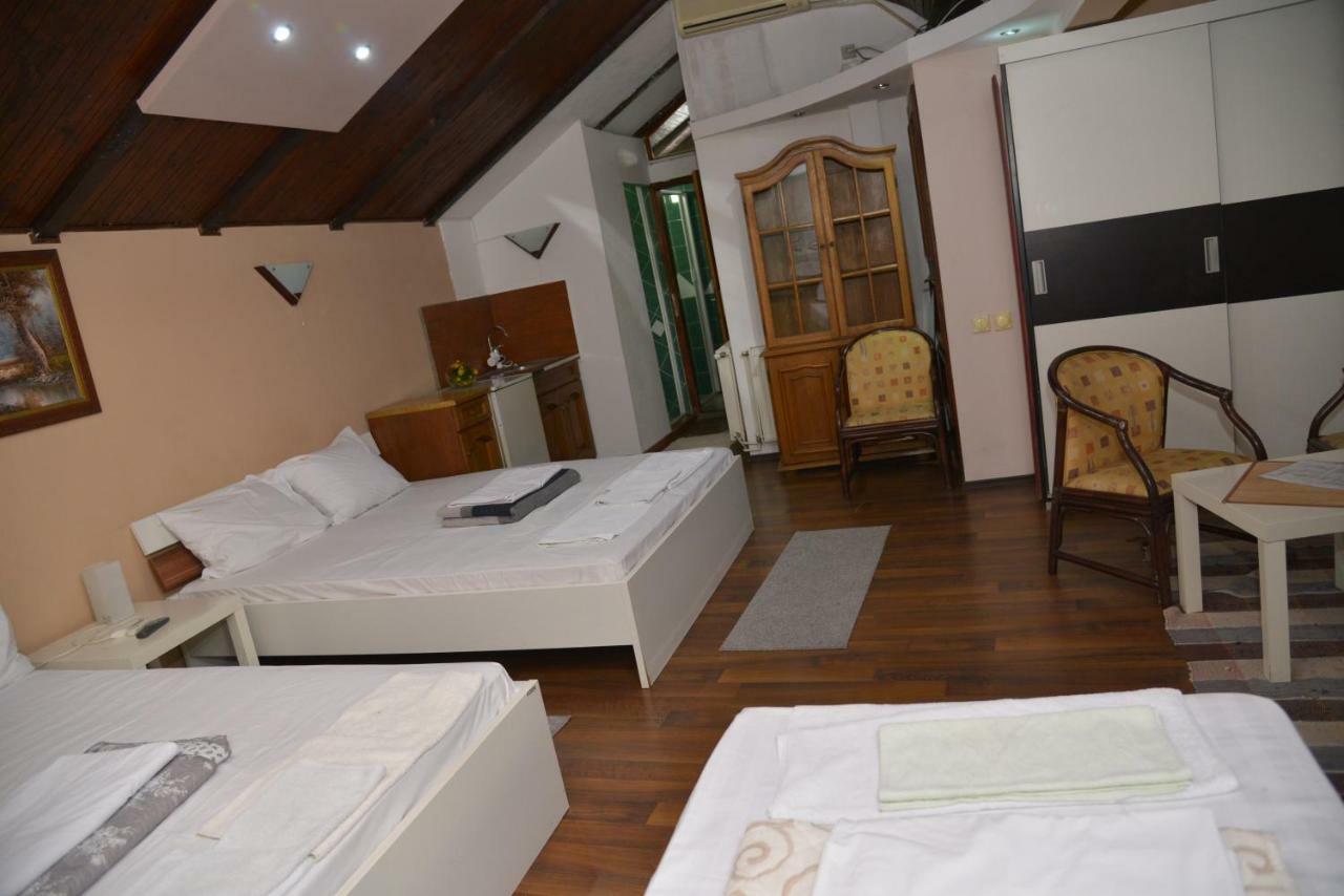 Lira Inn Nis Luaran gambar
